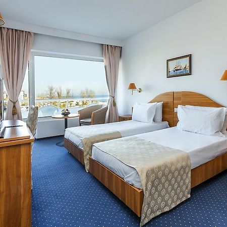 Savoy Hotel ママイア エクステリア 写真