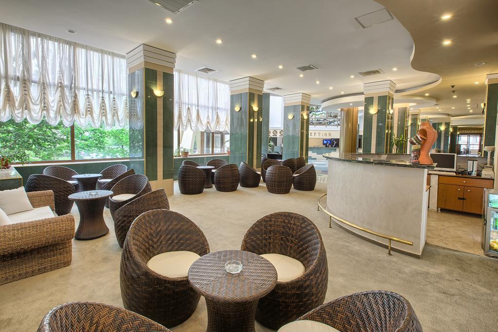 Savoy Hotel ママイア エクステリア 写真